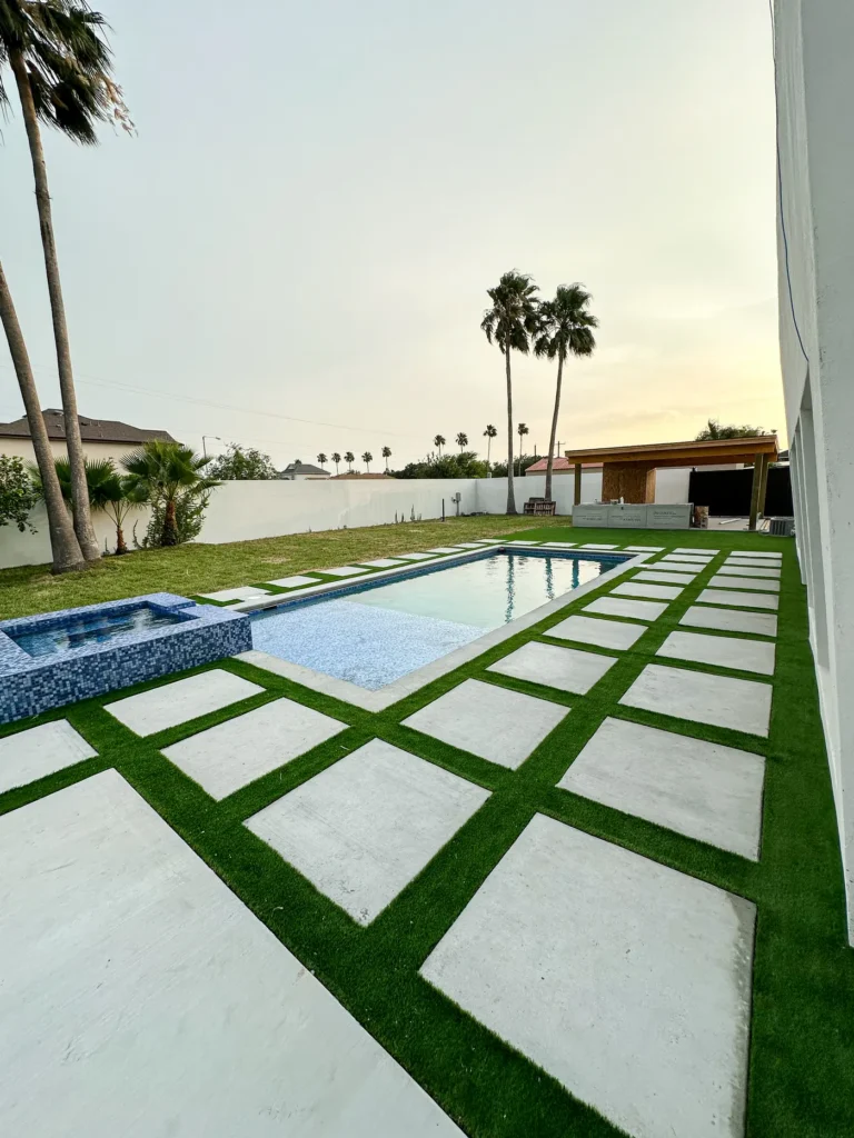 Grid Design — Pools artificial turf by Rioturf Valley